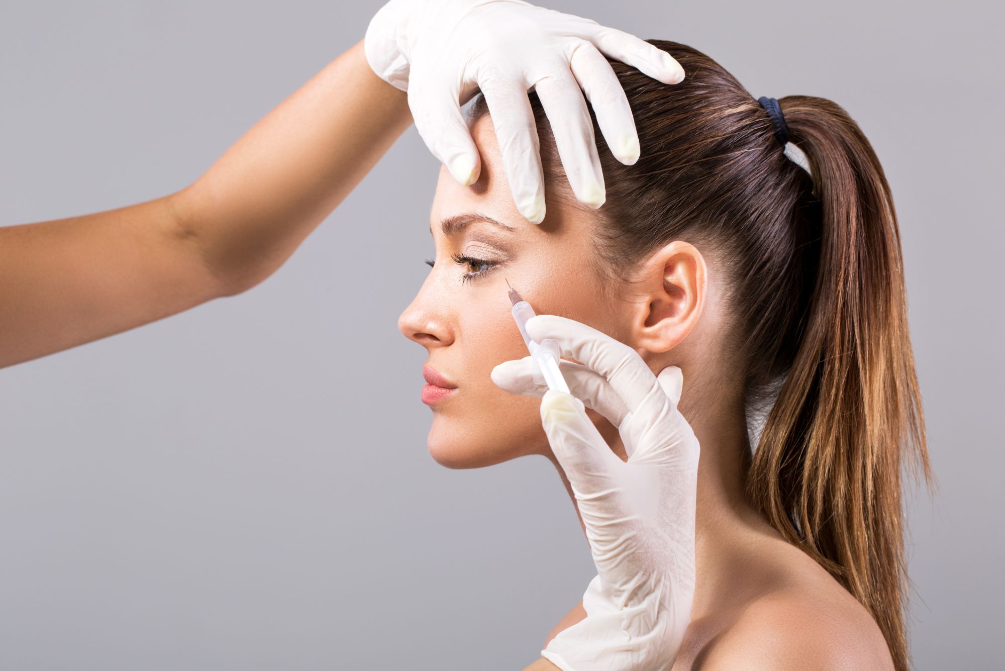 After discussing Dysport vs. Botox with her doctor, a woman decides to get Botox injections to mask her fine lines.